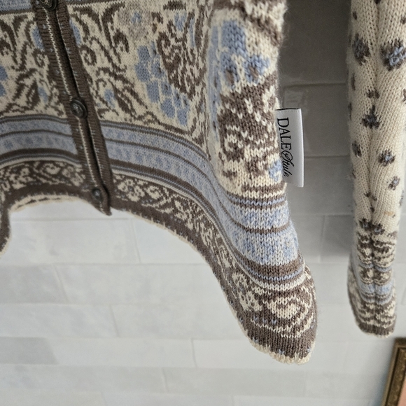 Dale of Norway 100% Wool Beige Blue Ivory Cream Brown Cardigan Sweater Small - Picture 8 of 12